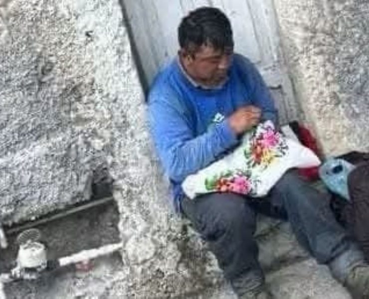 Empleado municipal mantiene viva tradición ancestral yucateca con orgullo
