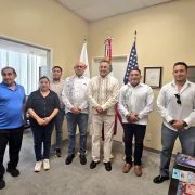 Gobierno fortalece vínculos con yucatecos migrantes en California mediante encuentros oficiales