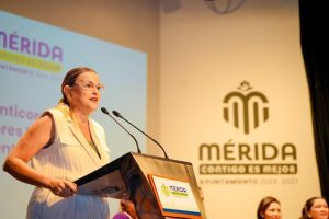 La Alcaldesa Cecilia Patrón Laviada destacó que la rendición de cuentas es un ejercicio de transparencia y compromiso con las familias meridanas, al informar sobre las acciones realizadas en servicios públicos, infraestructura y ordenamiento urbano.