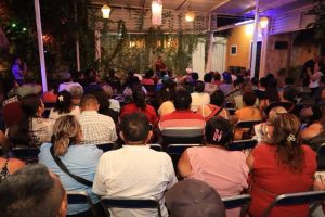 Jessica Saidén Quiroz sostuvo un encuentro con habitantes de la colonia Mulchechén I para fortalecer la Cercanía con las familias de Kanasín y escuchar de primera mano sus necesidades y propuestas.