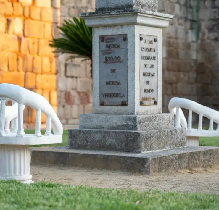 Las Sillas Confidentes llegan a España como homenaje a Mérida, Yucatán