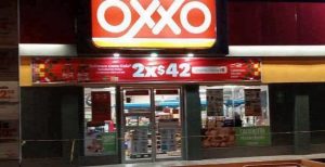 Elementos de seguridad mantienen las investigaciones tras el robo violento en una tienda de Ciudad Caucel; la SSP aclaró que es falsa la información de comando armado.
