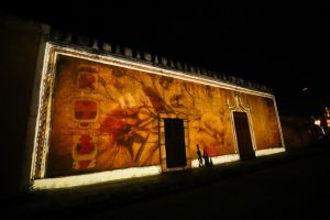 El Videomapping “Senderos de Luz” en Izamal volvió a iluminar las noches de la Ciudad de las Tres Culturas con una experiencia que fusiona historia, tecnología y patrimonio cultural.