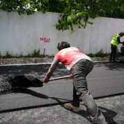Trabajos de pavimentación refuerza compromiso con familias de Cozumel