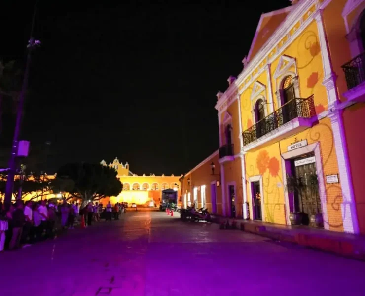Videomapping “Senderos de Luz” en Izamal ofrece una experiencia única