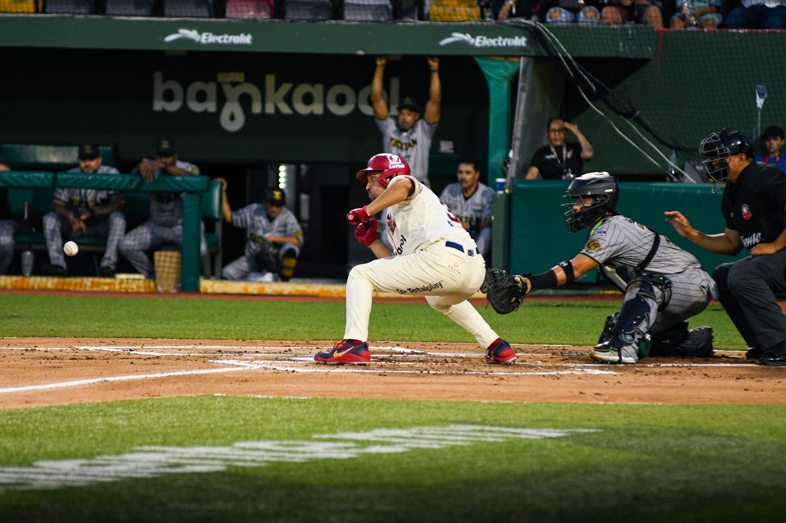 Veracruz toma ventaja: Leones caen en intenso primer duelo de la serie
