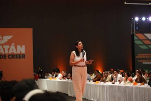 Consejeras, consejeros, autoridades municipales y representantes nacionales participaron en la sesión donde se renovó la dirigencia estatal de Movimiento Ciudadano, marcando el inicio de una nueva etapa de organización y fortalecimiento en Yucatán.