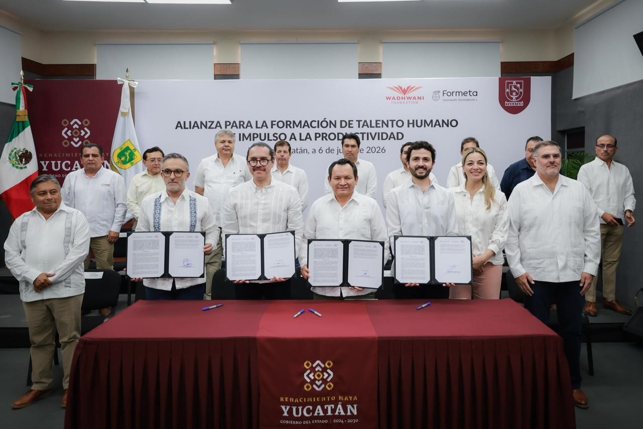 ¡100 mil becas! Renacimiento Maya apuesta por empleos mejor pagados