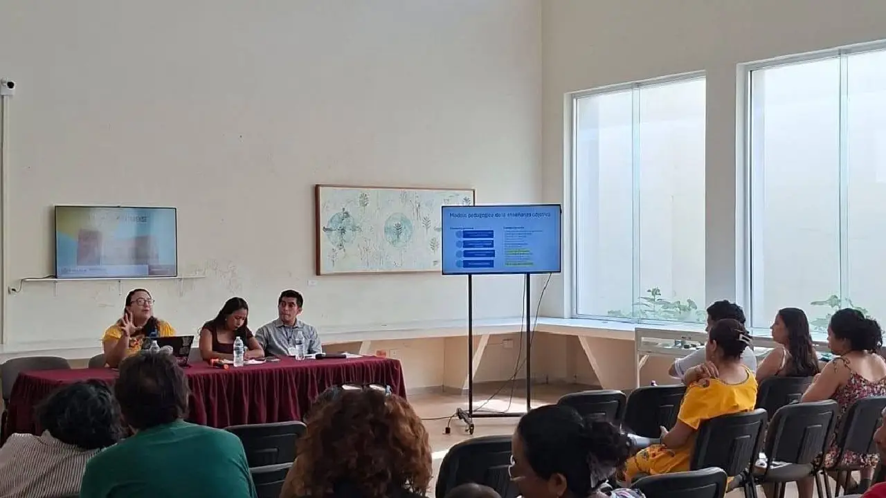 Académica de la Universidad Veracruzana participa en Congreso de la Red Mexicana de Historia