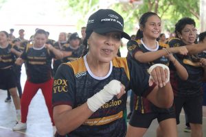 Los excampeones mundiales Gustavo “Guty” Espadas Espinoza y Gustavo Espadas Cruz convivieron con las familias durante la Clase nacional de Boxeo en Mérida.