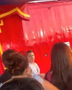 El Circo Atayde Hermanos fue clausurado por personal del Ayuntamiento de Mérida antes de iniciar una función; los sellos sorprendieron a asistentes con boletos en mano.