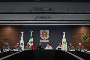 El gobernador Joaquín Díaz Mena encabezó la Mesa Estatal para la Construcción de Paz y Seguridad, donde se reforzaron acciones de Seguridad en cierre vacacional en Yucatán.