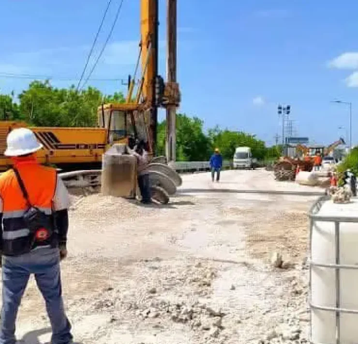 Cierre vial en la carretera Mérida-Progreso por obras