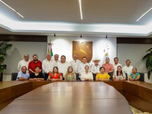 Joaquín Díaz Mena dialogó con las fuerzas políticas del Congreso de Yucatán para presentar los detalles del Plan Bienestar Metropolitano.