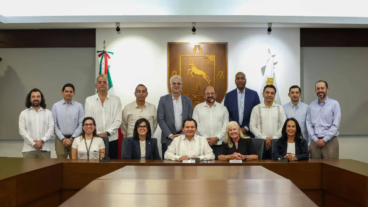 Gobierno de Yucatán fortalece alianza con navieras para atraer más inversión