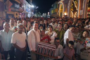 Joaquín Díaz Mena encabezó la entrega del renovado Mercado Municipal de Ticul, una obra que busca dignificar el trabajo de comerciantes y fortalecer el bienestar de las familias.