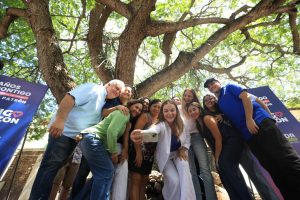 Cecilia Patrón encabezó la declaratoria del árbol número 200 como Patrimonio Verde de Mérida, fortaleciendo la protección del patrimonio natural de la ciudad.