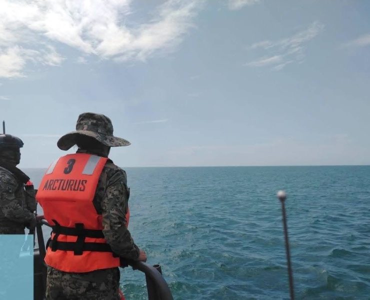 Marina busca tripulante desaparecido tras caer al mar en Dzilam