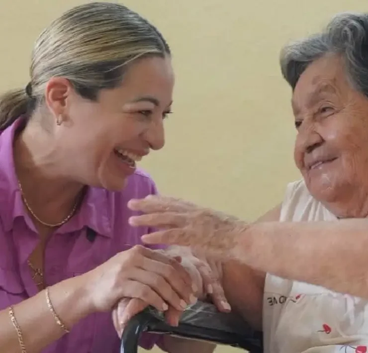 Naomi Peniche transforma vidas con apoyo a familias yucatecas