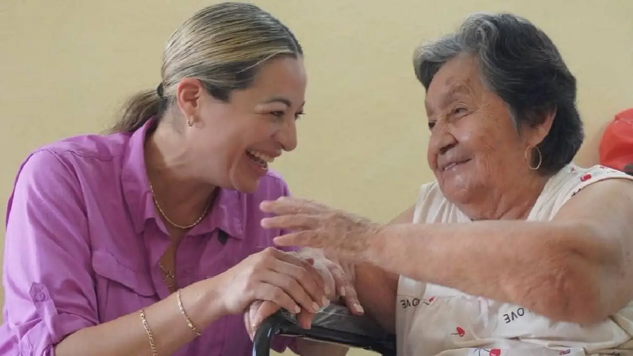 Naomi Peniche transforma vidas con apoyo a familias yucatecas