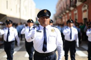 La Policía Municipal de Mérida participó en el Desfile Cívico-Militar con un contingente de 275 elementos, además de vehículos, motocicletas, cuatrimotos y scooters.