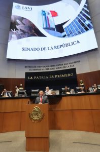 El senador yucateco Rolando Zapata Bello advirtió que la incertidumbre jurídica y el deterioro institucional pueden frenar la inversión, la generación de empleos y el crecimiento económico de México.