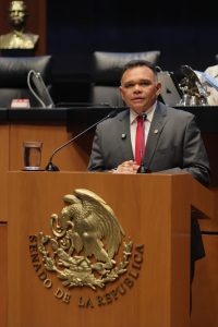 Rolando Zapata Bello destacó la importancia de fortalecer las instituciones, garantizar certeza jurídica y recuperar la confianza para impulsar la inversión y el empleo en México.