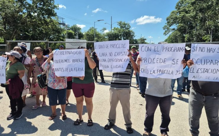 ¡ALERTA EN XMATKUIL! Ejidatarios amenazan con dejar a la feria sin estacionamiento