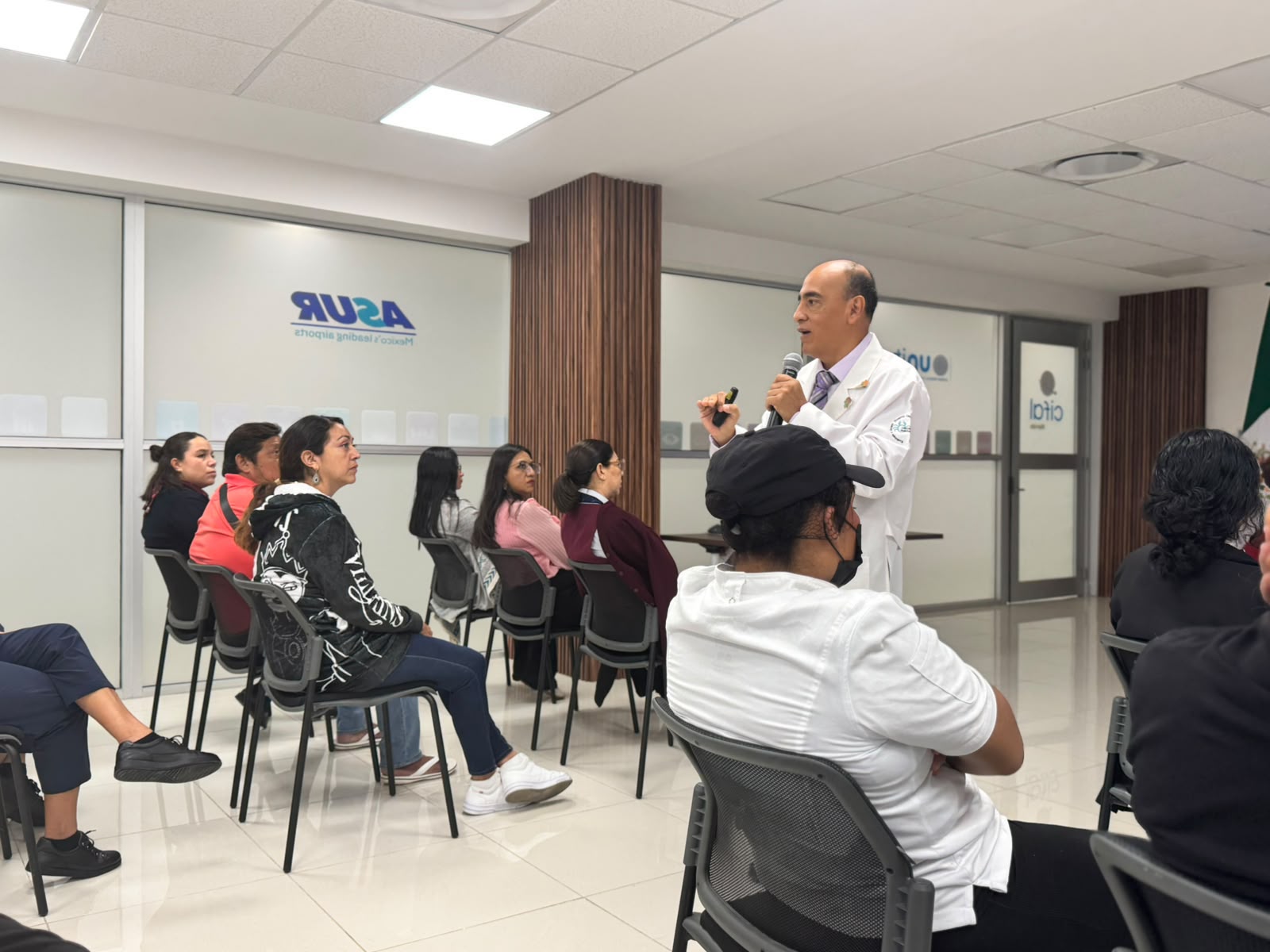Aeropuerto de Mérida promueve la detección oportuna del cáncer de mama entre su comunidad aeroportuaria