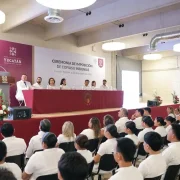 Jóvenes de Kanasín reciben su cofia y se preparan para atender a pacientes