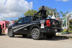 La Policía Municipal de Mérida refuerza la vigilancia en mercados, paraderos y espacios públicos como parte del operativo especial por el Día de Muertos.