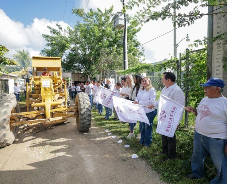 ¡Después de 50 años! Don Antonio verá arreglada su calle en Conkal