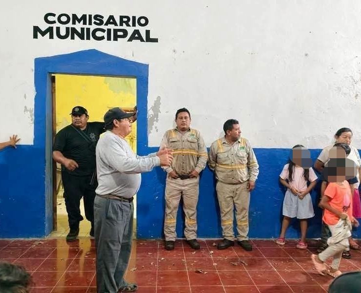 ¡TENSIÓN EN TADZIBICHÉN! Habitantes retienen a empleados de la CFE por constantes apagones
